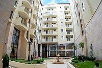 ötcsillagos Queen’s Court Hotel & Residence Budapest  Queens Court Hotel Residence Budapest, 5 csillagos apartman szálloda a belvárosban - 